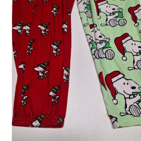 Peanuts Christmas Snoopy Red Green Pants Fluffy Soft Womens Large 12 10 Santa - Picture 3 of 8